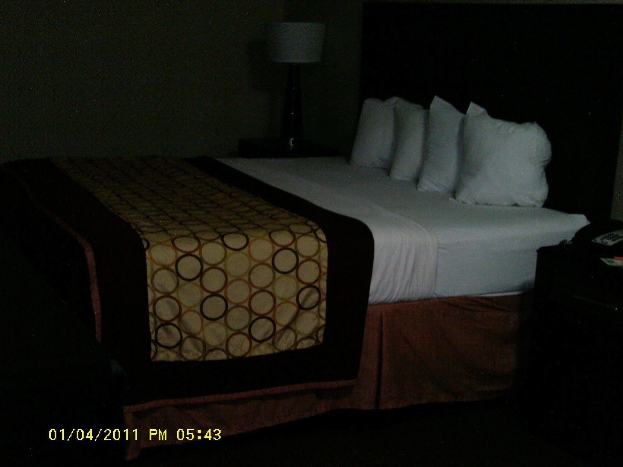 Knights Inn Bunkie Zewnętrze zdjęcie