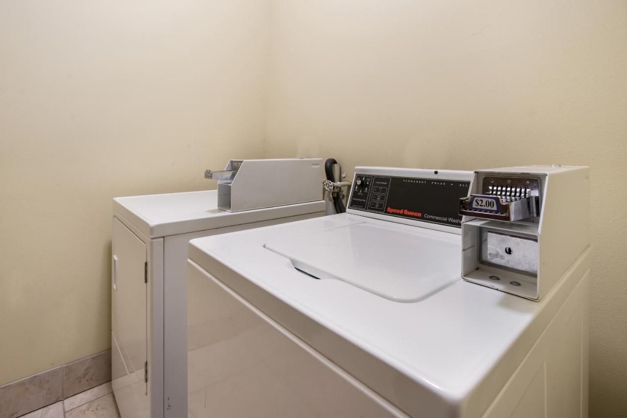 Knights Inn Bunkie Zewnętrze zdjęcie