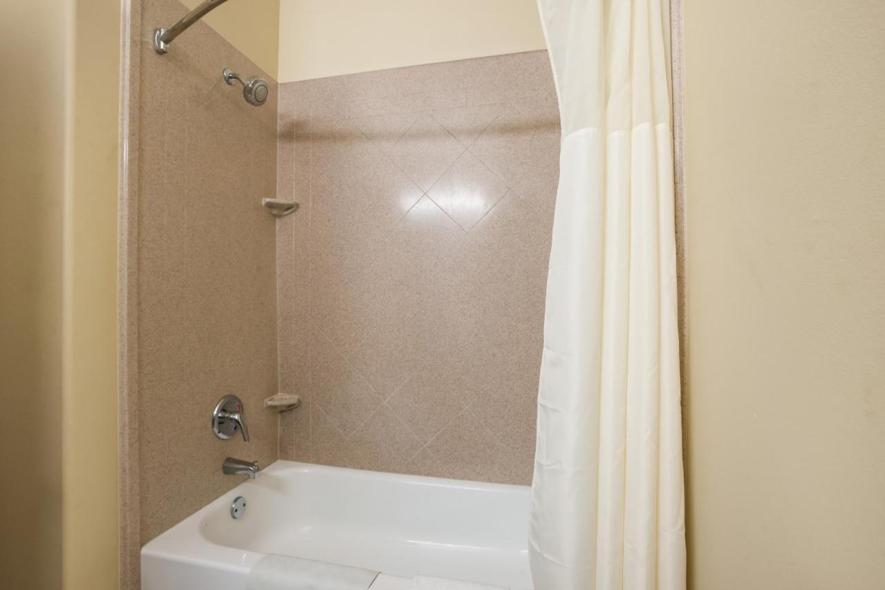 Knights Inn Bunkie Zewnętrze zdjęcie